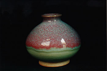 Yuriko-Seiji Tubo (Under glaze red celadon jar)